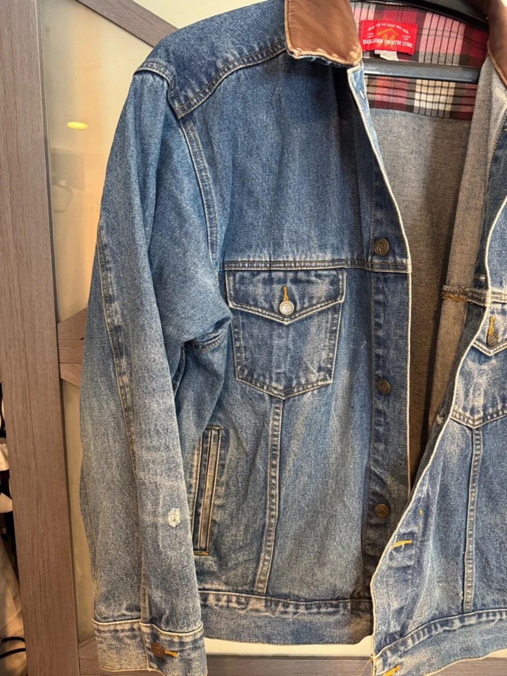 Marlboro Country Store Men's Blue Denim Jacket with Genuine Leather Collar 90’s